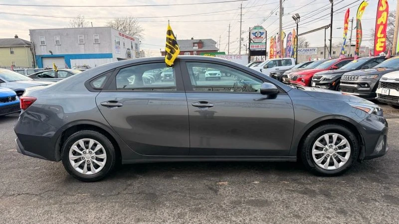 2024 Kia Forte - Image 11 of 12
