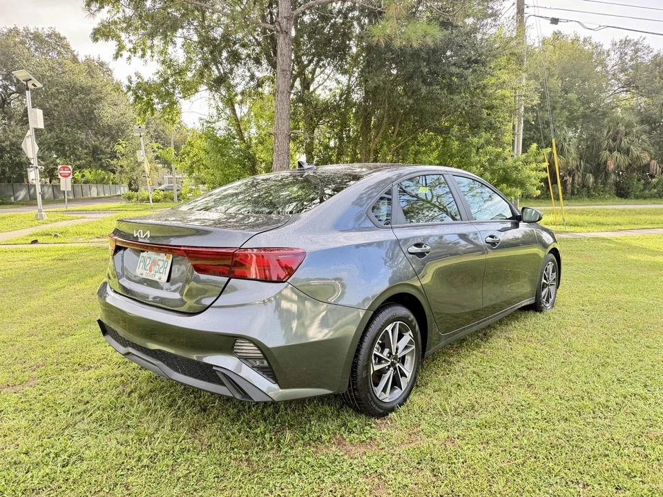 2024 Kia Forte - Image 5 of 13
