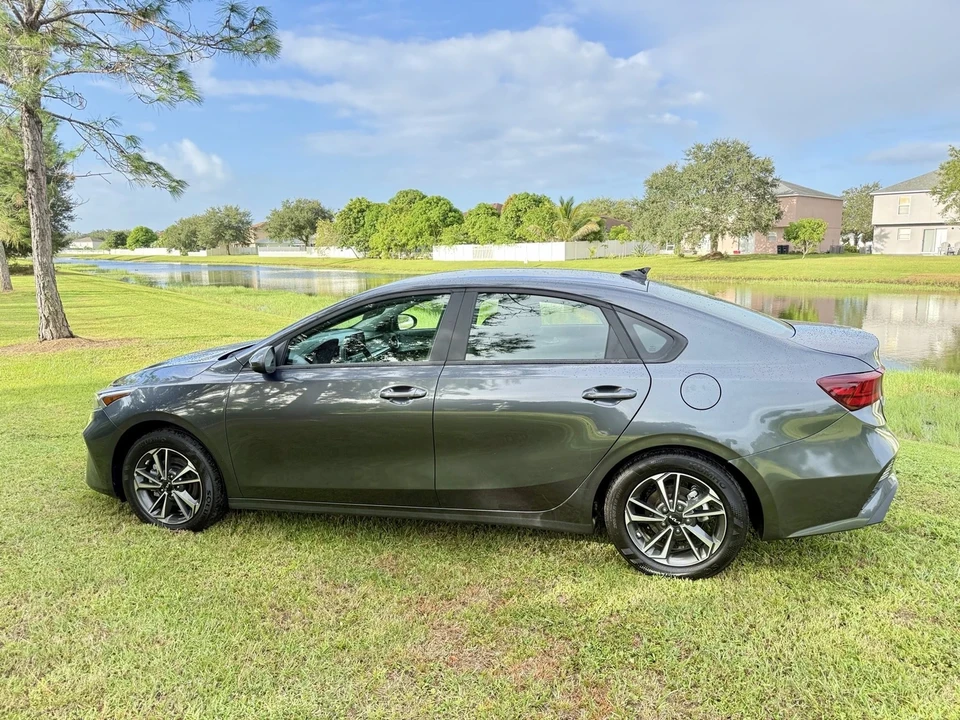 2024 Kia Forte - Image 8 of 13