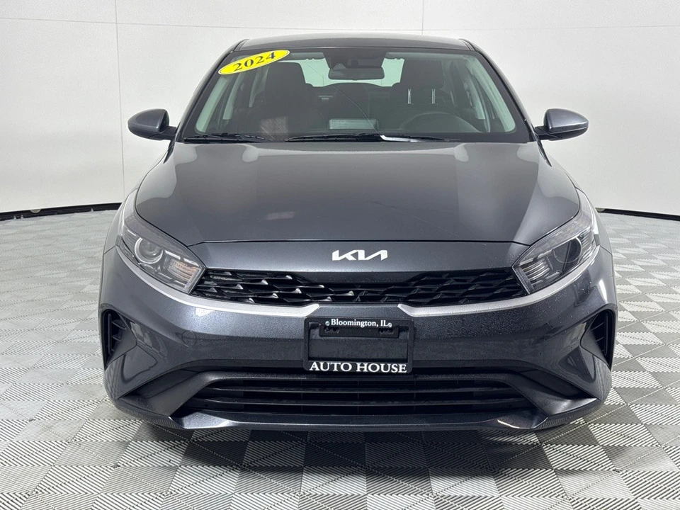 2024 Kia Forte - Image 12 of 12