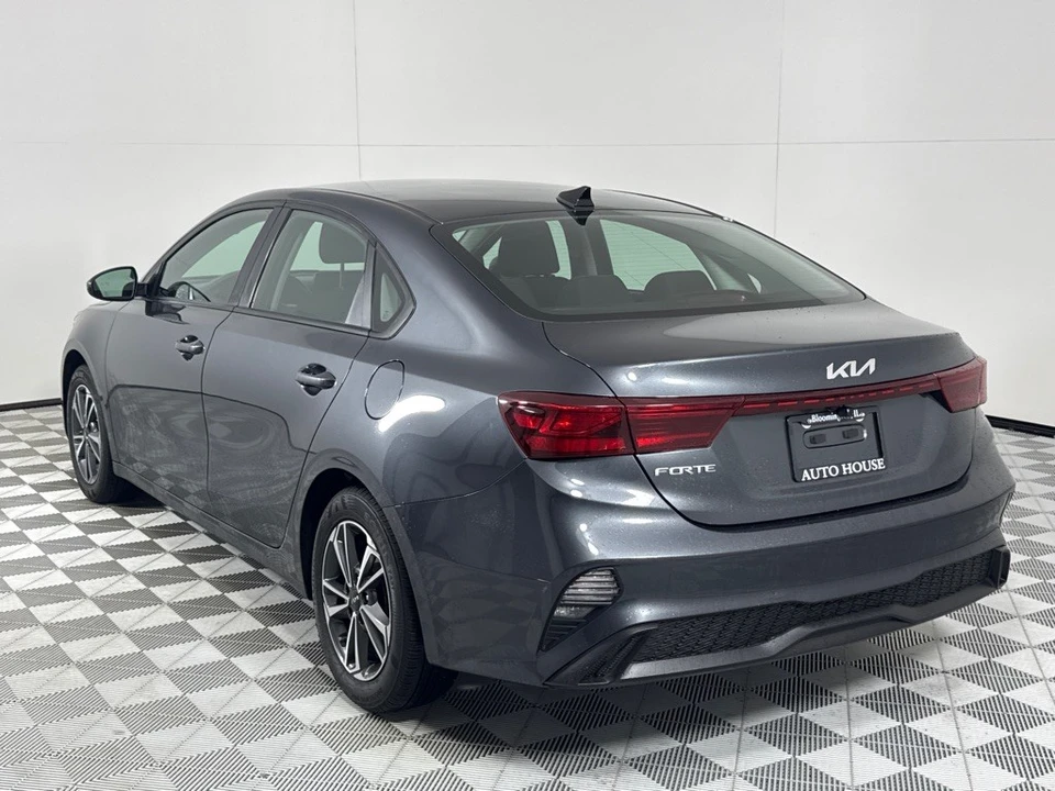 2024 Kia Forte - Image 7 of 12
