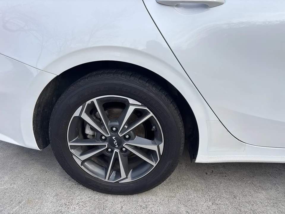 2024 Kia Forte - Image 10 of 21