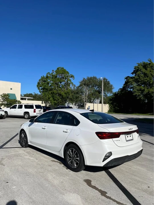 2024 Kia Forte - Image 11 of 12