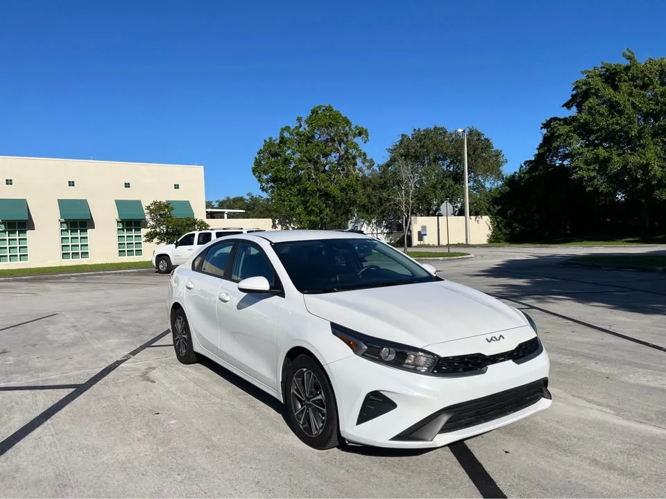 2024 Kia Forte - Image 2 of 12