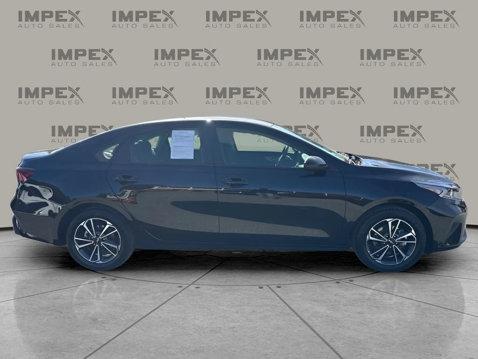 2024 Kia Forte - Image 6 of 12