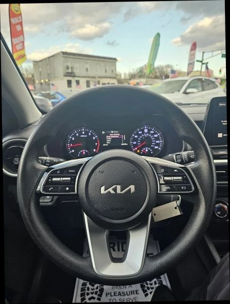 2024 Kia Forte - Image 12 of 12