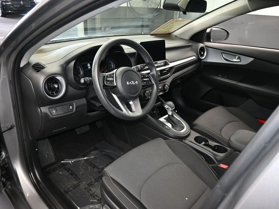 2024 Kia Forte - Image 10 of 12