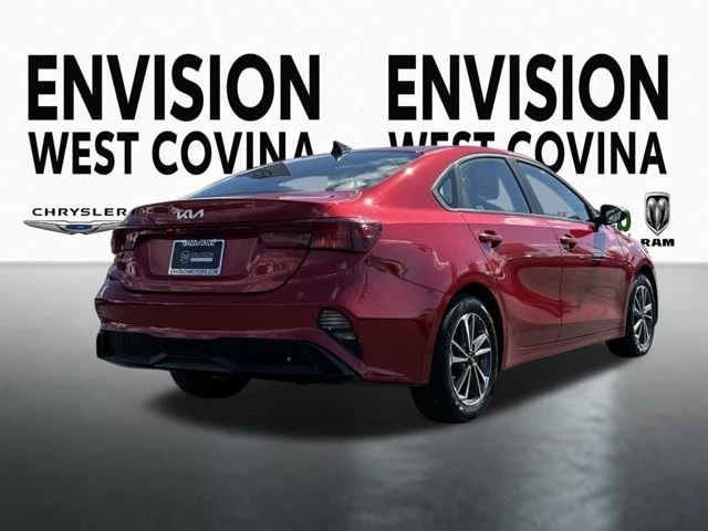 2024 Kia Forte - Image 8 of 12