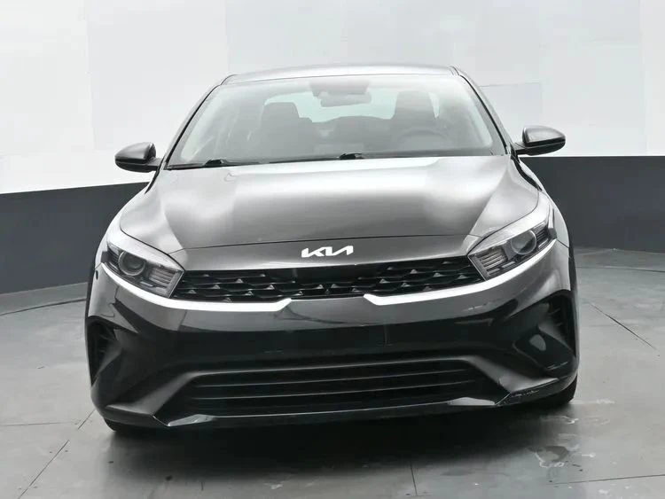 2024 Kia Forte - Image 3 of 12