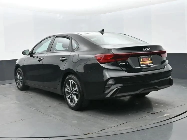 2024 Kia Forte - Image 9 of 12
