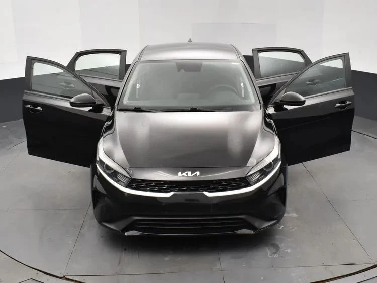 2024 Kia Forte - Image 10 of 12