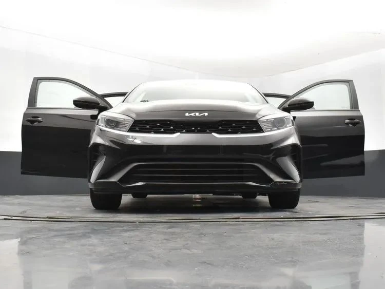 2024 Kia Forte - Image 11 of 12