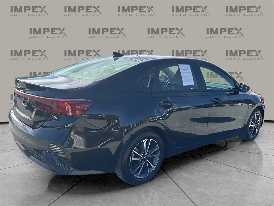 2024 Kia Forte - Image 5 of 12