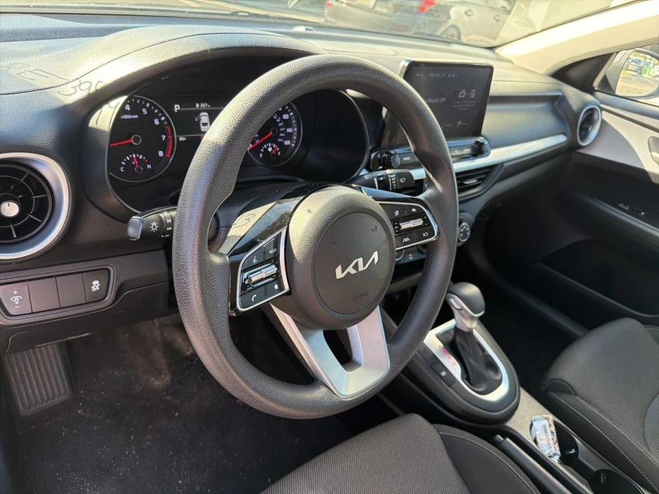 2024 Kia Forte - Image 9 of 12