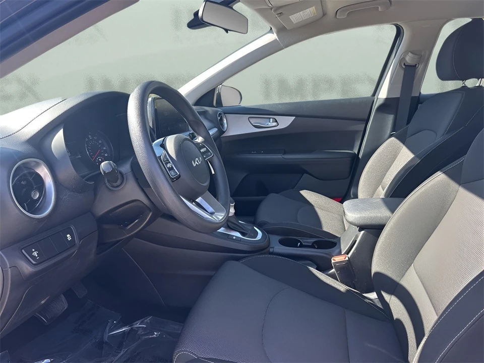 2024 Kia Forte - Image 9 of 12