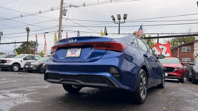2024 Kia Forte - Image 9 of 12