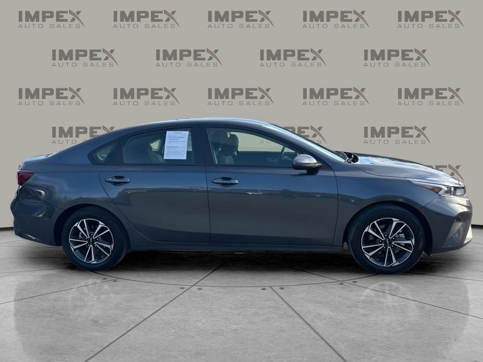 2024 Kia Forte - Image 6 of 21