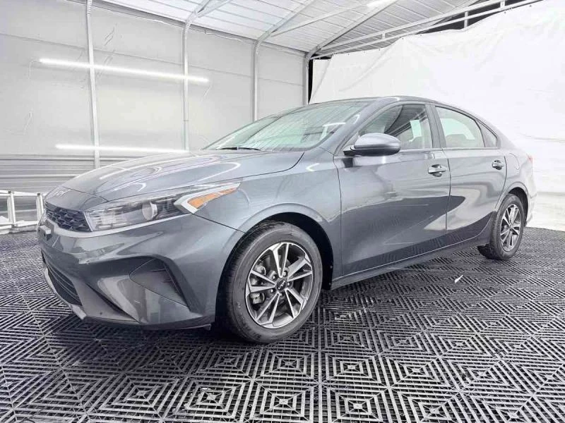 2024 Kia Forte - Image 3 of 12