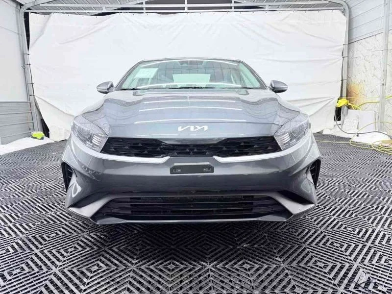 2024 Kia Forte - Image 2 of 12