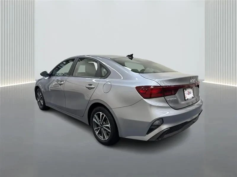 2024 Kia Forte - Image 3 of 12
