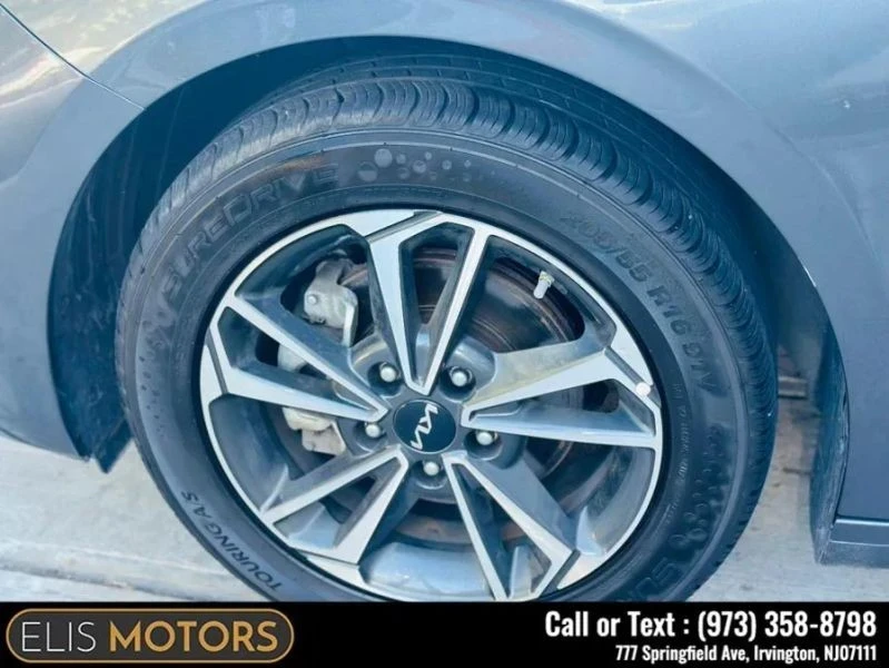 2024 Kia Forte - Image 9 of 12