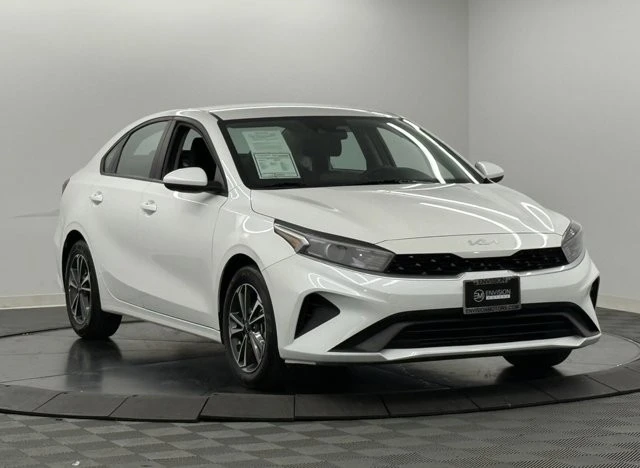 2024 Kia Forte - Image 5 of 12