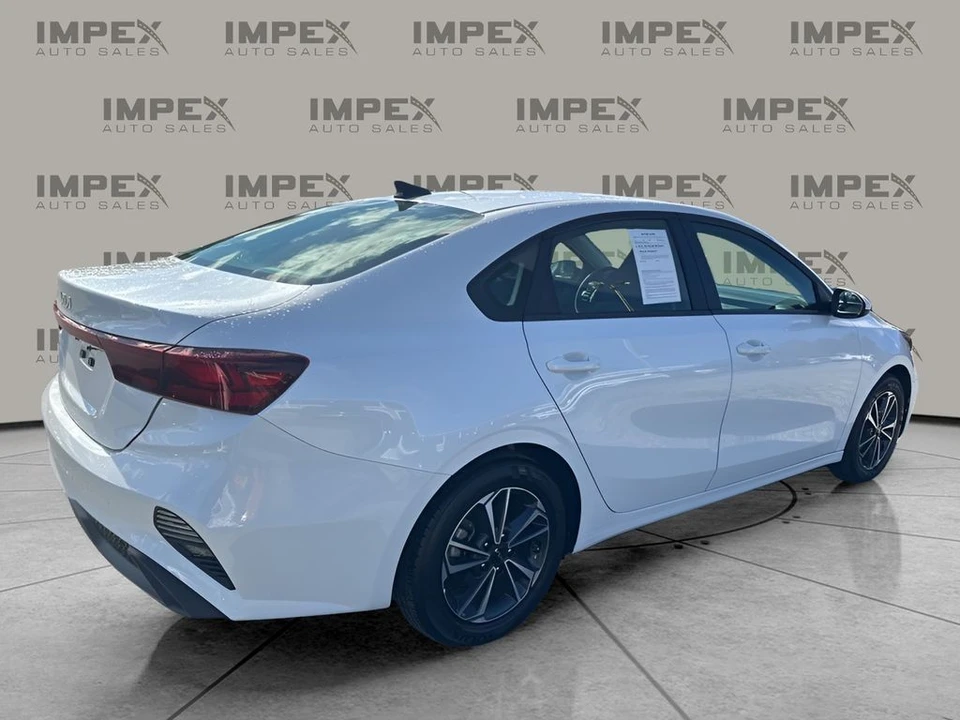 2024 Kia Forte - Image 5 of 12