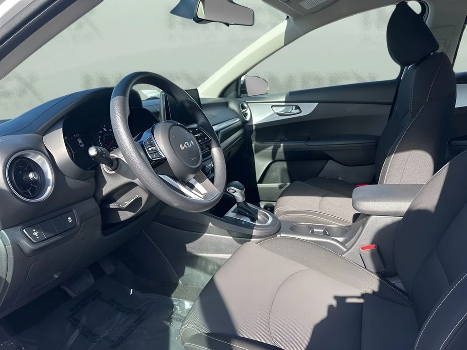2024 Kia Forte - Image 9 of 12