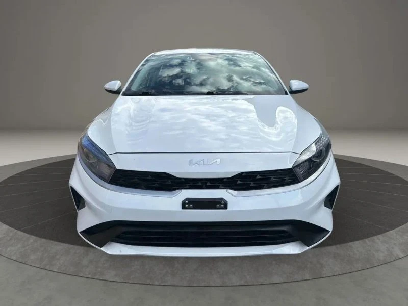 2024 Kia Forte - Image 2 of 12