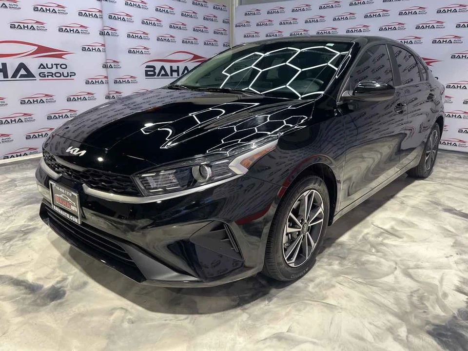 2024 Kia Forte - Image 2 of 21