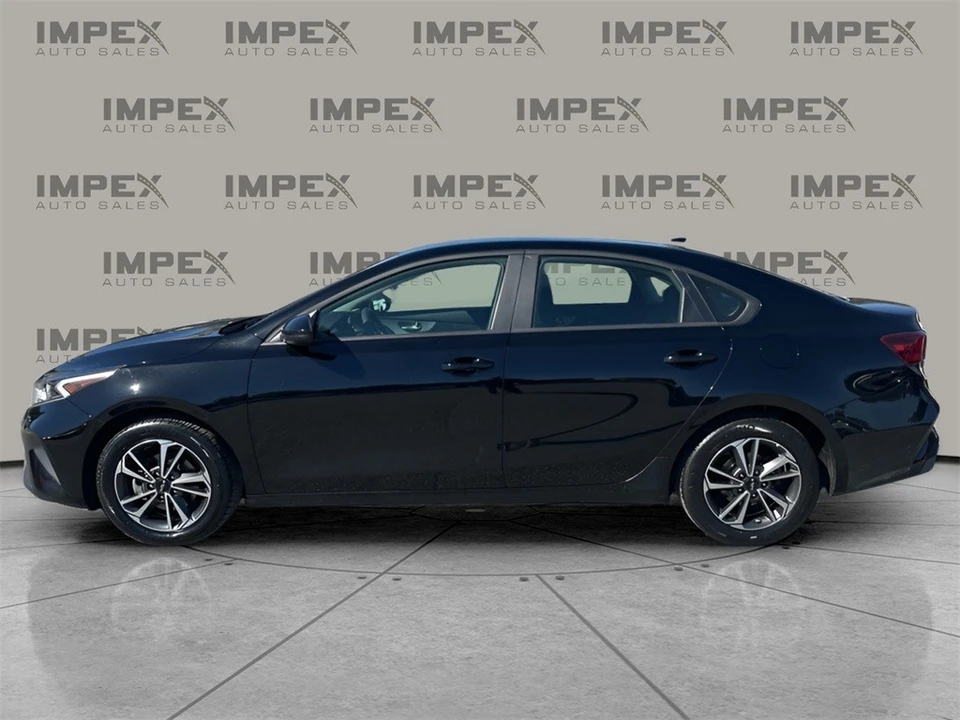2024 Kia Forte - Image 2 of 12