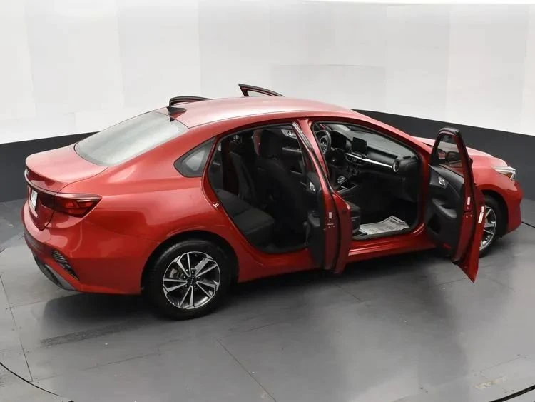 2024 Kia Forte - Image 6 of 12