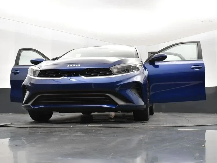2024 Kia Forte - Image 11 of 12