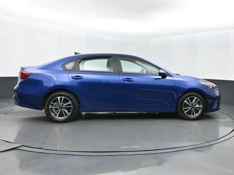 2024 Kia Forte - Image 4 of 12