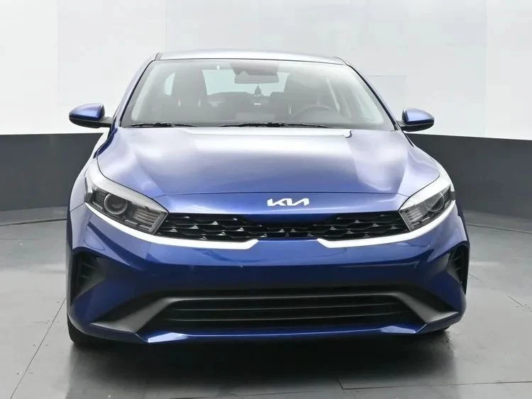2024 Kia Forte - Image 3 of 12