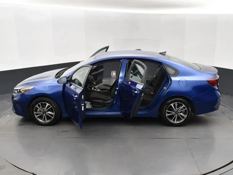 2024 Kia Forte - Image 7 of 12