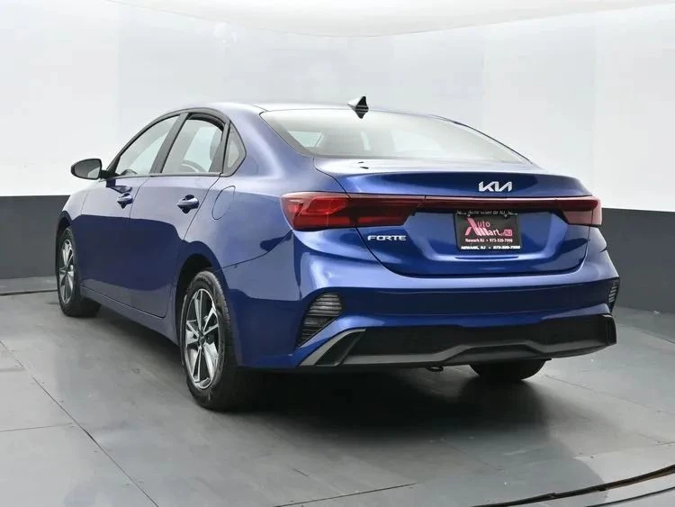 2024 Kia Forte - Image 9 of 12
