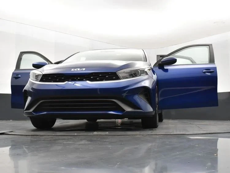 2024 Kia Forte - Image 11 of 12