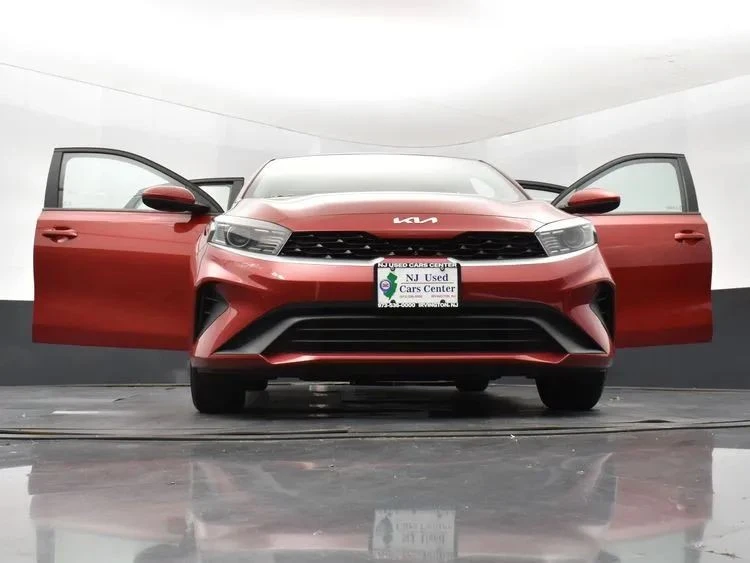 2024 Kia Forte - Image 11 of 12