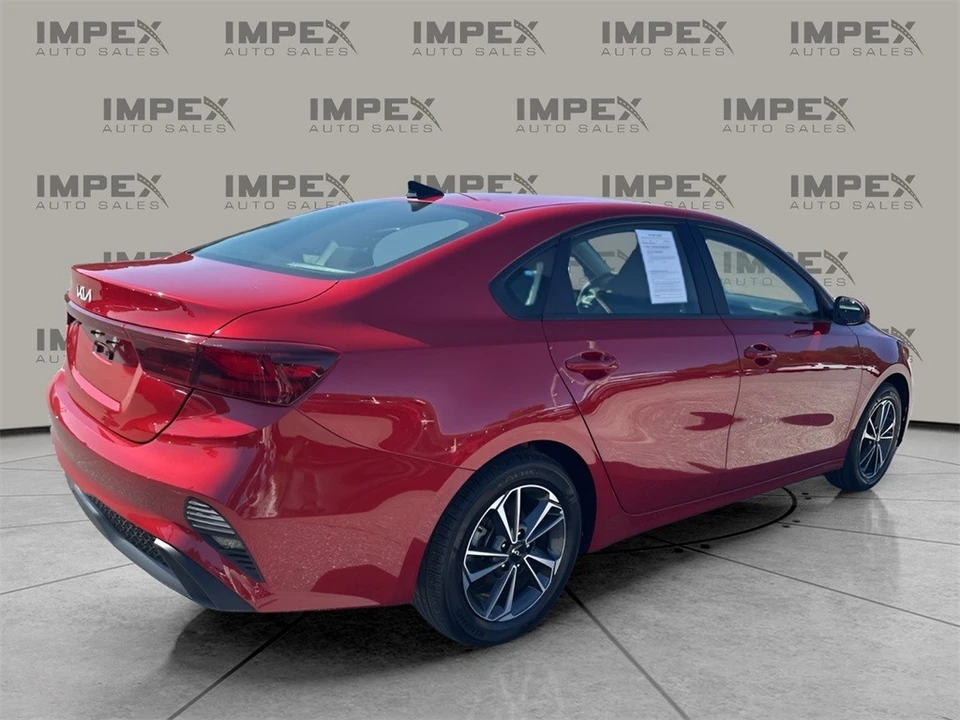 2024 Kia Forte - Image 5 of 12