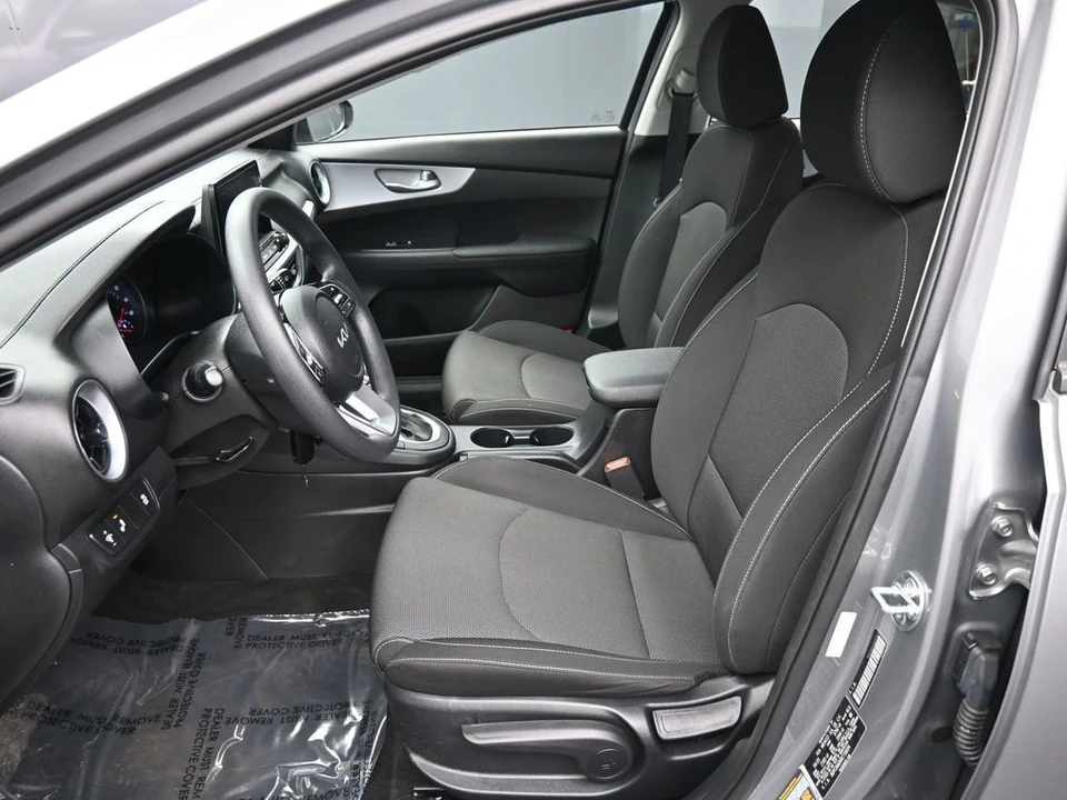 2024 Kia Forte - Image 18 of 21