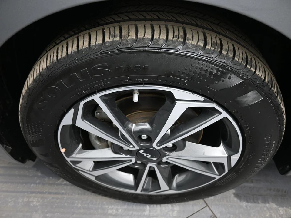 2024 Kia Forte - Image 14 of 21