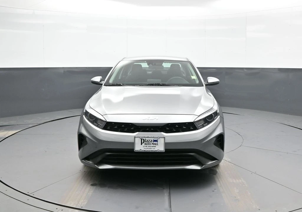 2024 Kia Forte - Image 2 of 12
