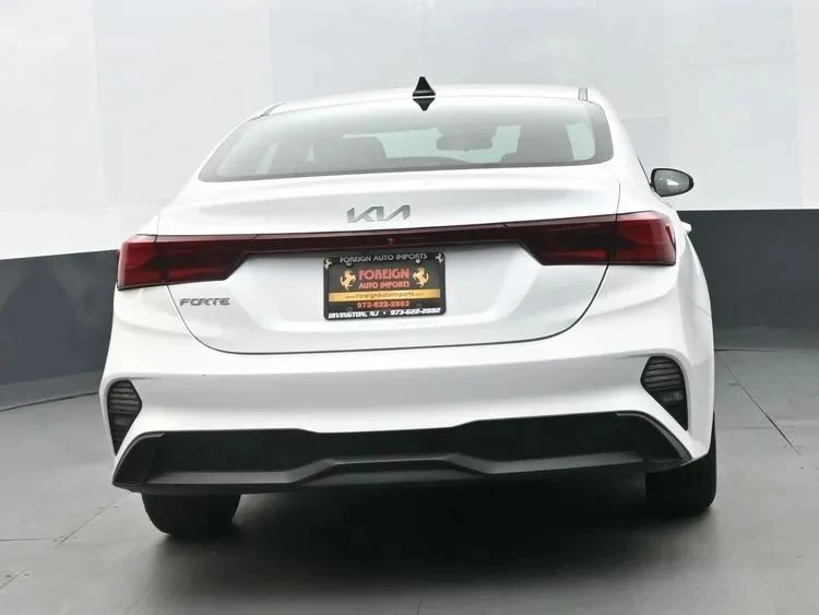 2024 Kia Forte - Image 8 of 12