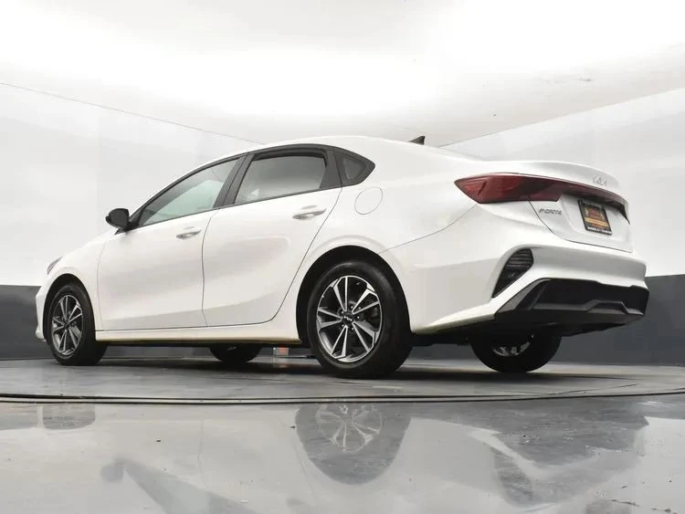2024 Kia Forte - Image 12 of 12