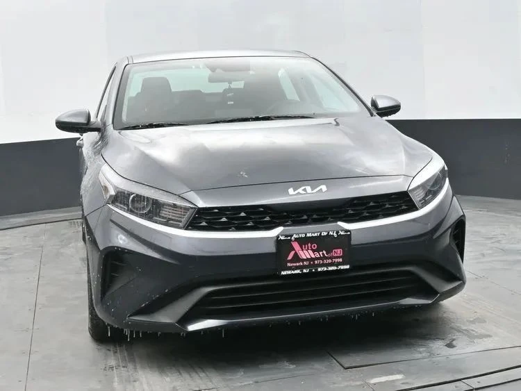2024 Kia Forte - Image 3 of 12