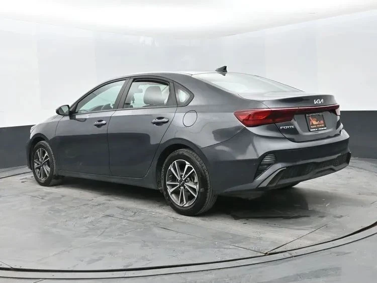 2024 Kia Forte - Image 9 of 12