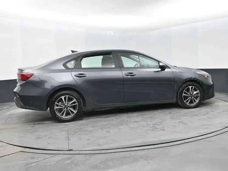 2024 Kia Forte - Image 4 of 12
