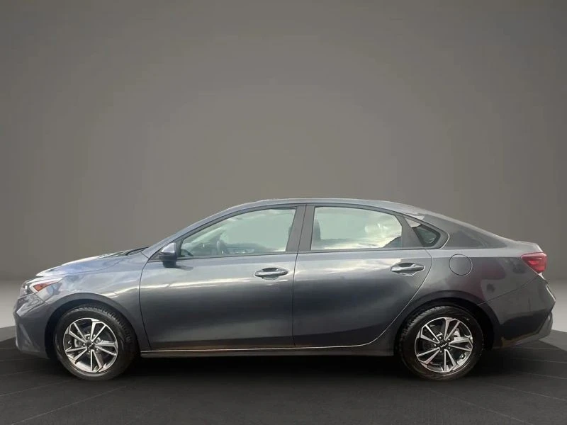 2024 Kia Forte - Image 8 of 12