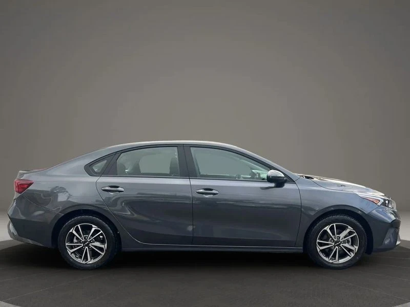 2024 Kia Forte - Image 4 of 12